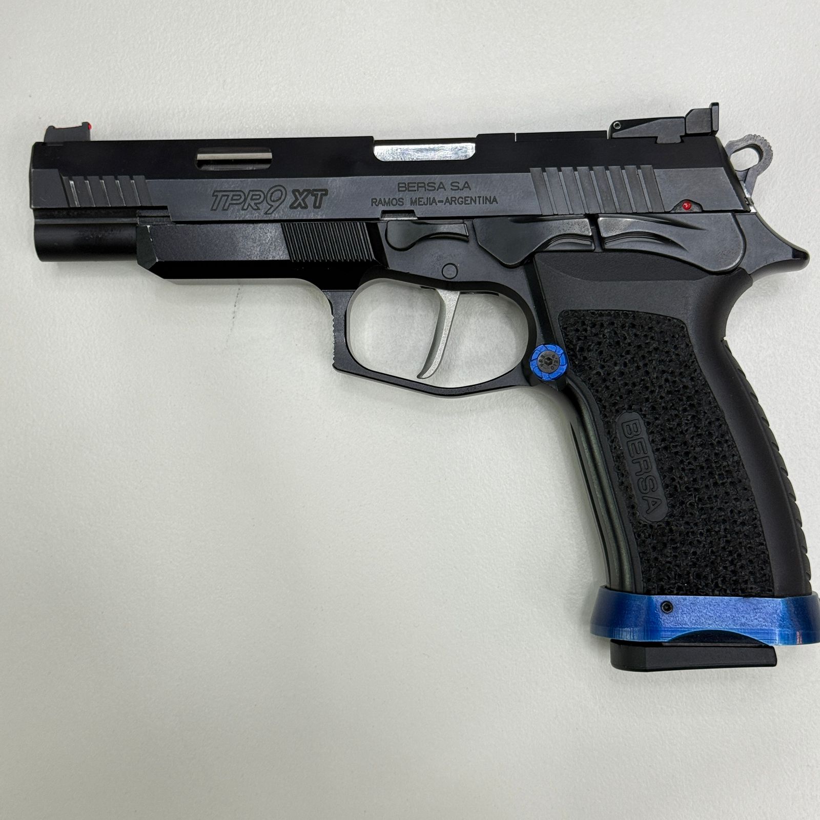 PISTOLA BERSA TPR9XT CAL 9MM 5 CARGADORES ID 005 - vista 1