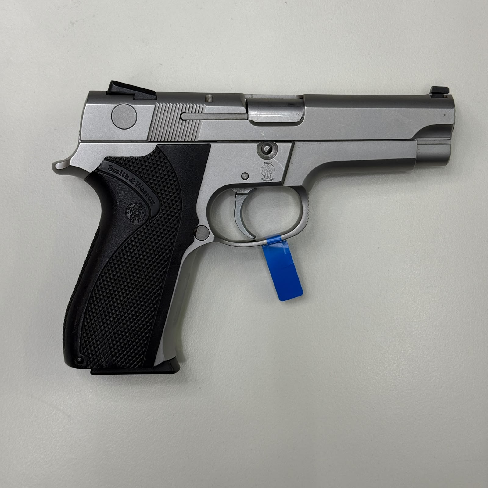 PISTOLA S&W 5946 CAL 9MM DAO 1X15RD CAJA DE POLIMERO ID 309 - vista 1