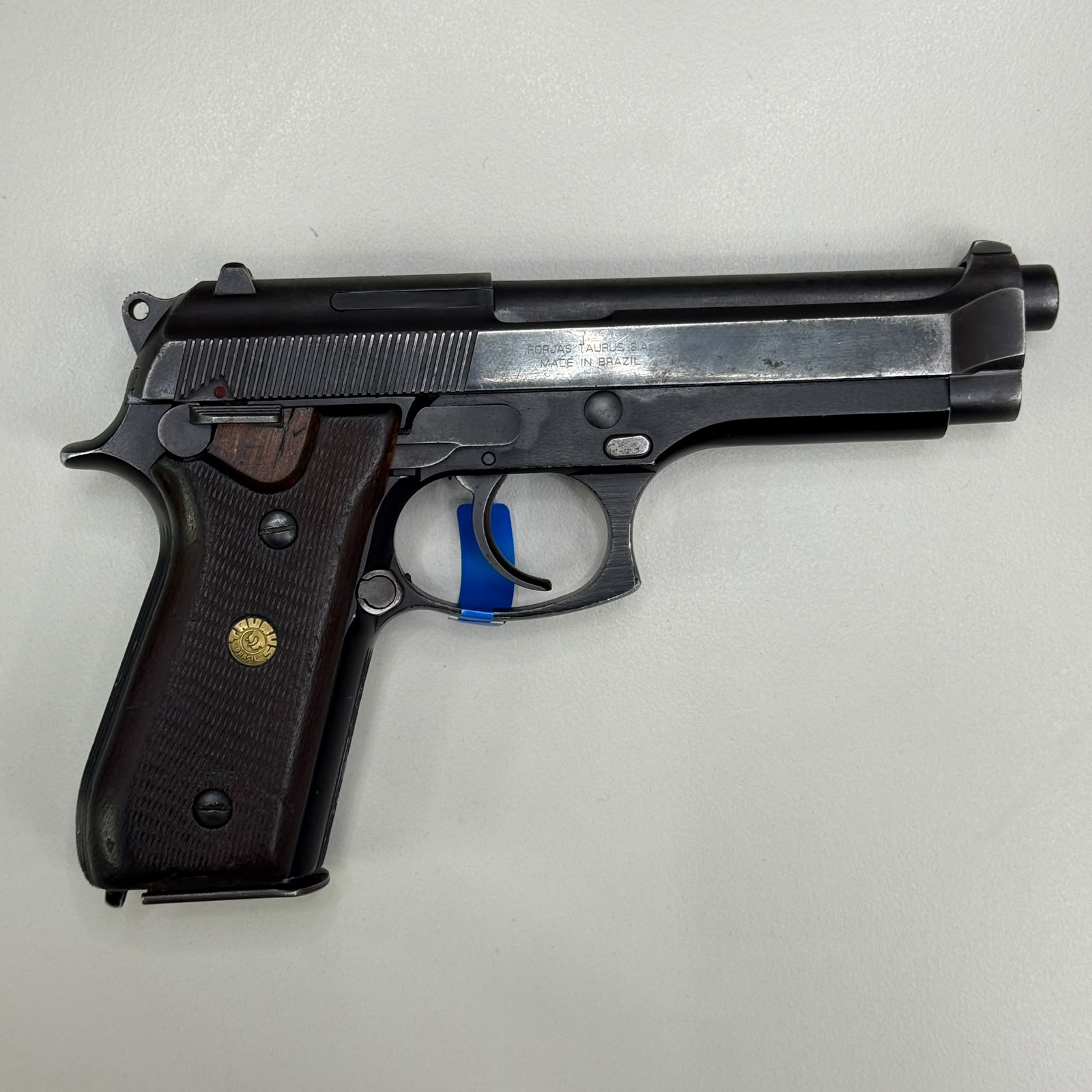 PISTOLA TAURUS PT-92 ID 516 - vista 1